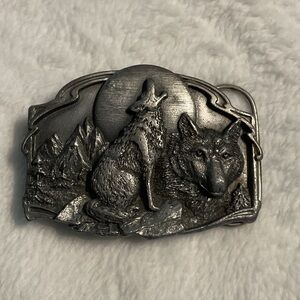 Vintage pewter 1989 Wolf Belt Buckle